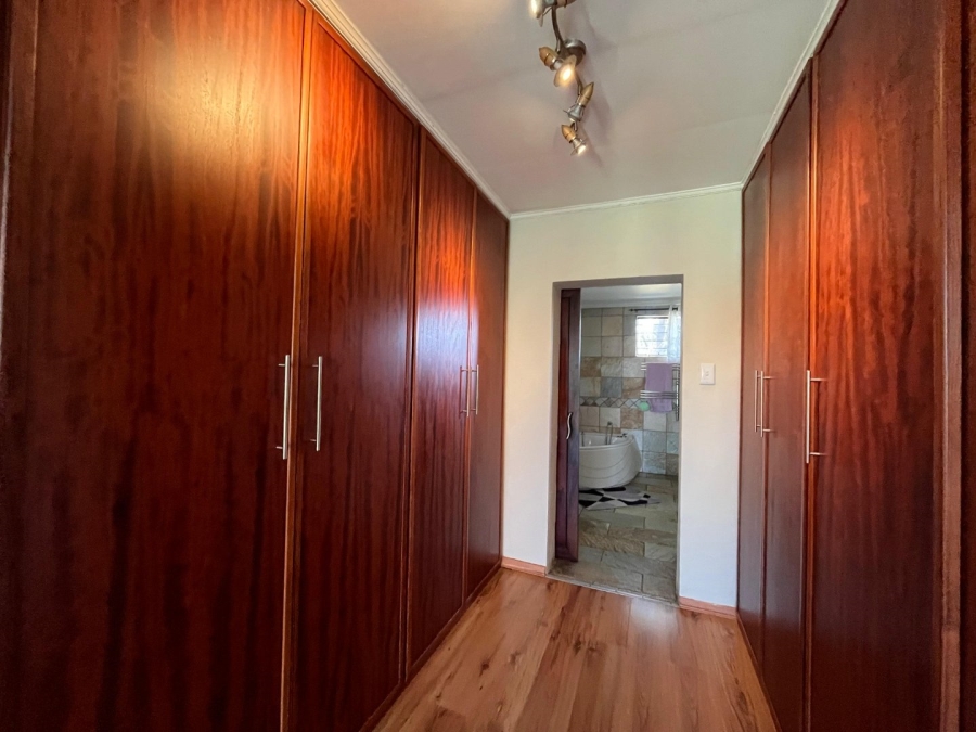 4 Bedroom Property for Sale in Lindequesdrif North West